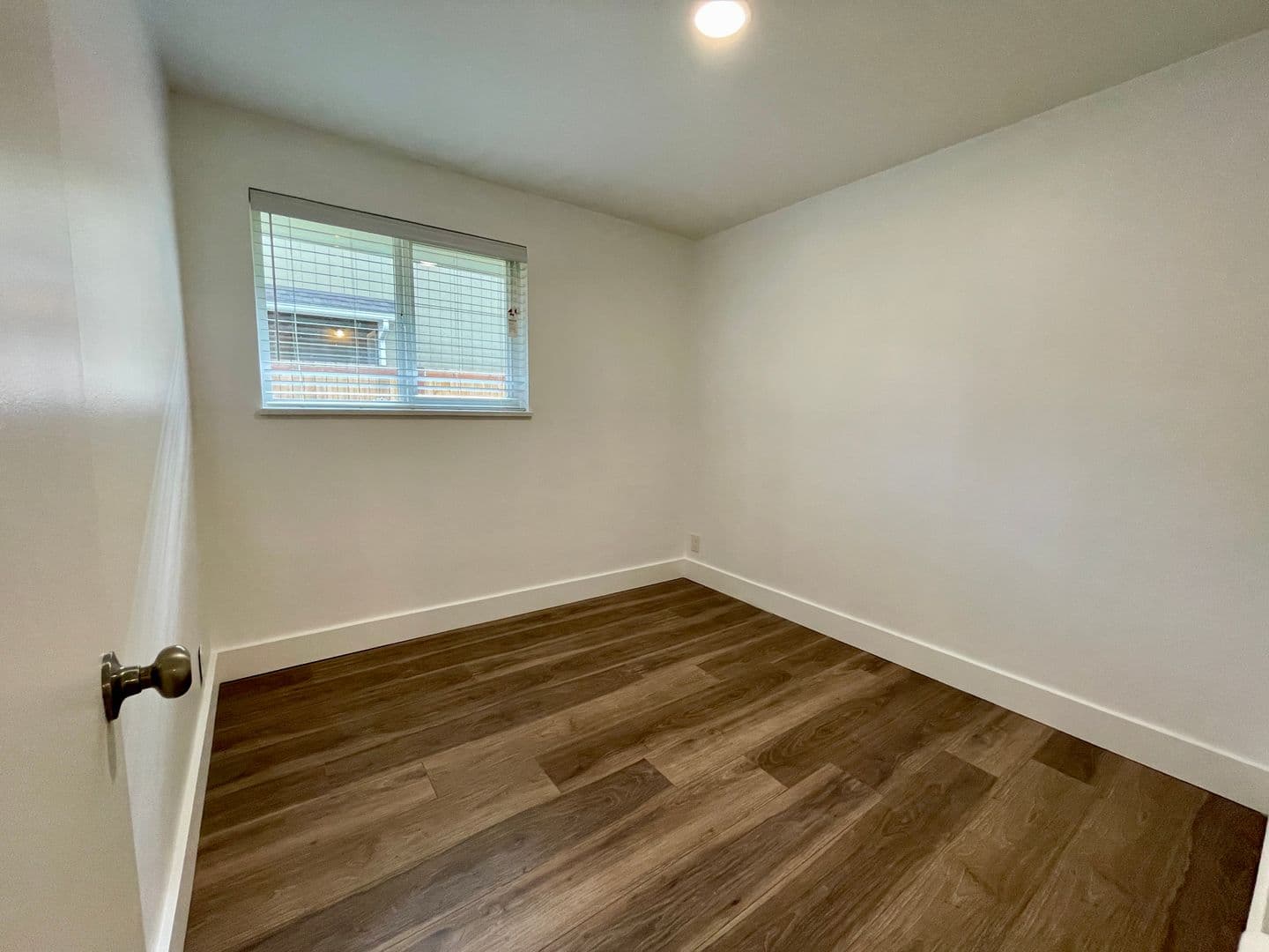 Tacoma Apartment: 1502 - 1504 120th  St S