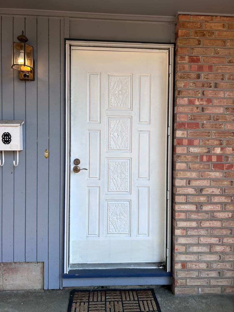Auburn House: 1910 Dogwood Dr SE