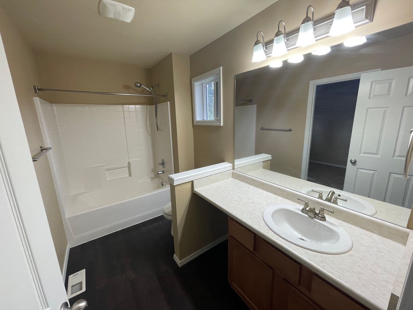 Spanaway House: 20322 46th Ave Ct E