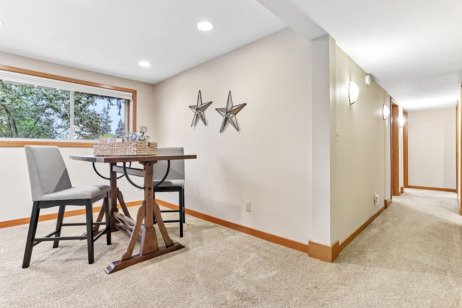 Bellevue House: 12226 SE 25th St