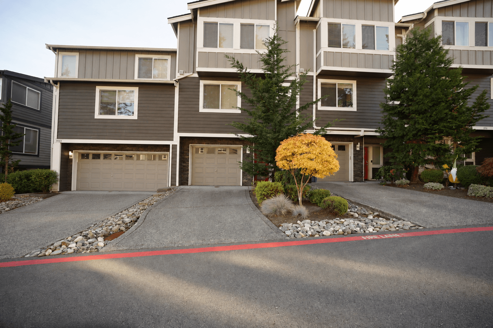 Everett Townhome: 1920 78th Pl SE