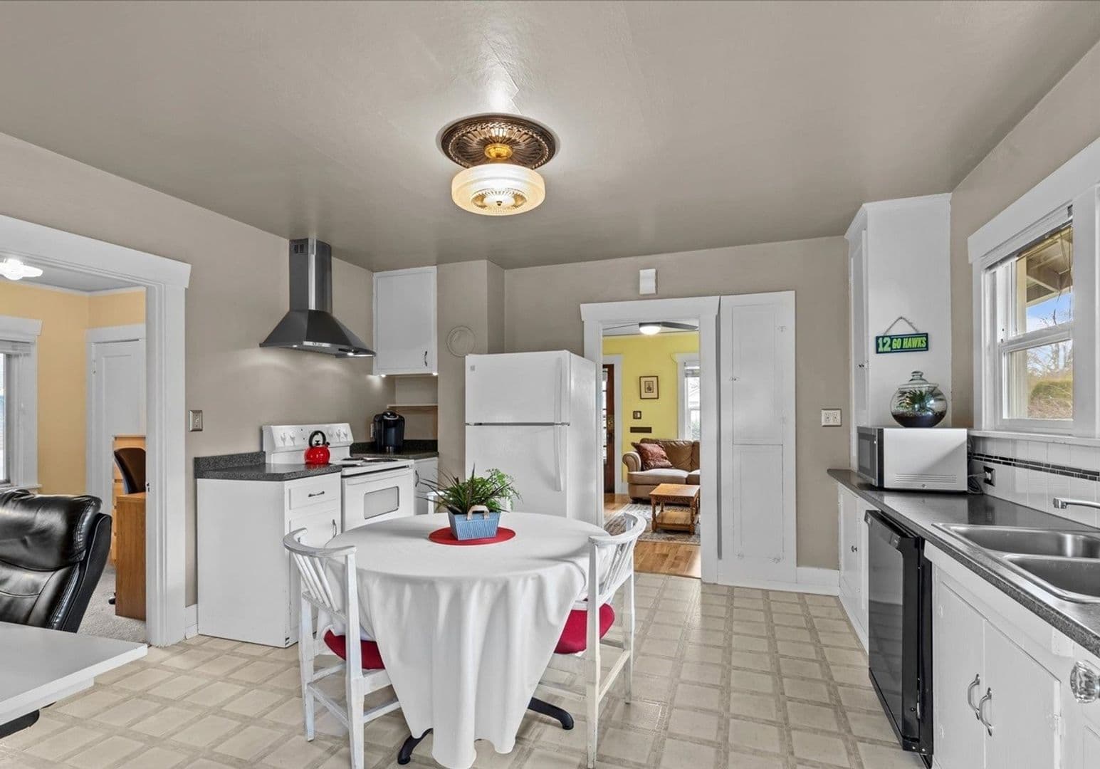 Tacoma House: 4010 E F St