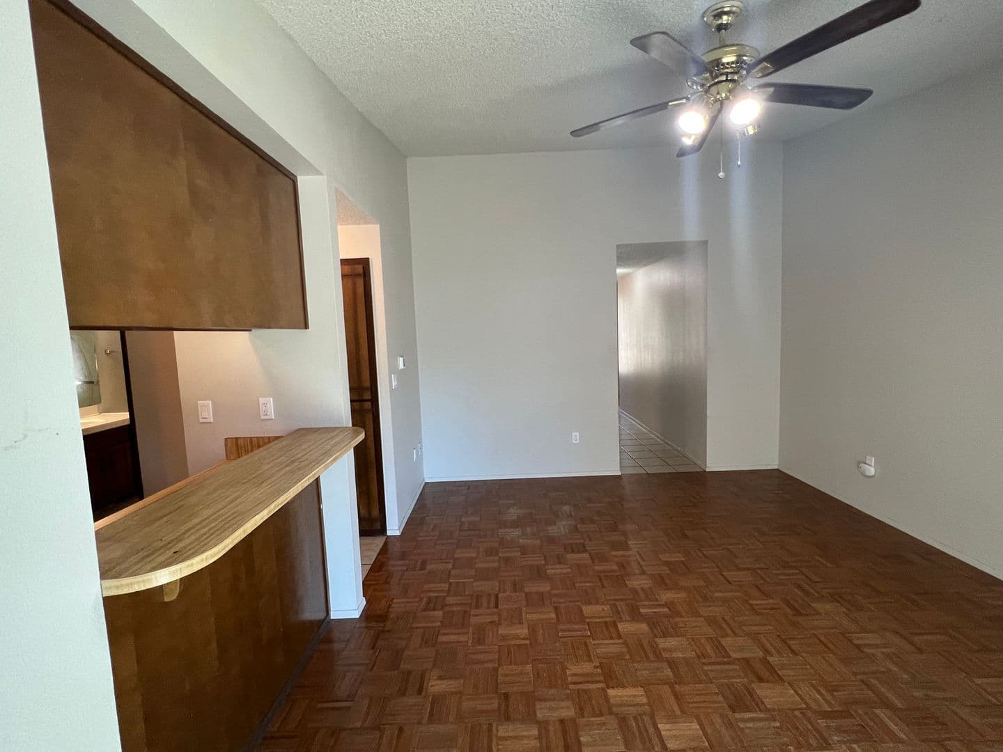 Tacoma House: 14724 27th Ave E