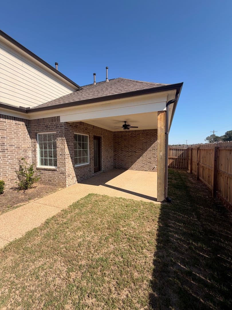 Hernando House: 7292 Crosswinds Blvd.
