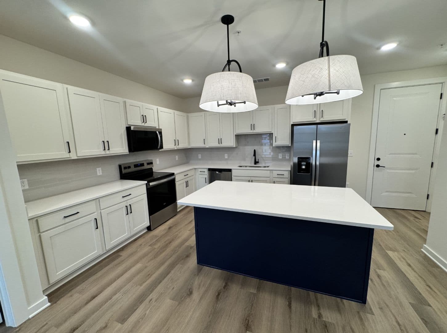 Nesbit Apartment: 860 Humphrey Way