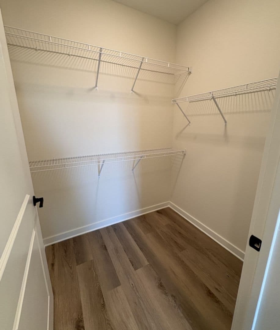 Nesbit Apartment: 860 Humphrey Way
