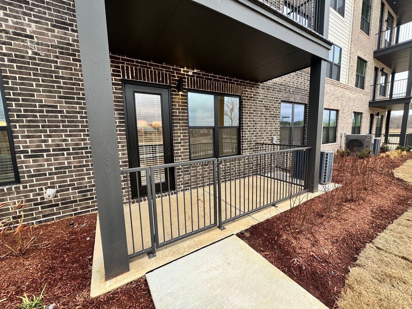 Nesbit Apartment: 860 Humphrey Way