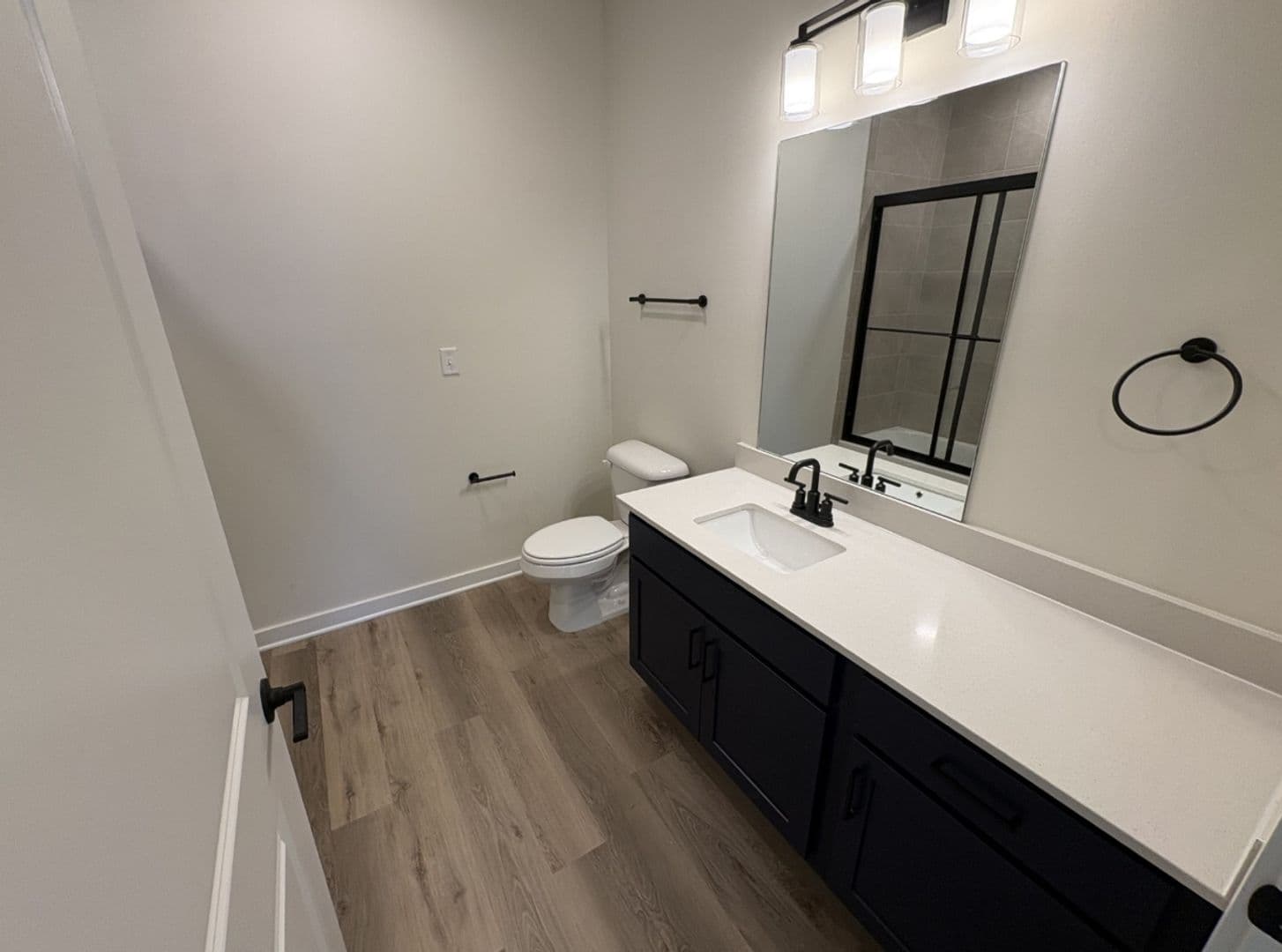 Nesbit Apartment: 860 Humphrey Way