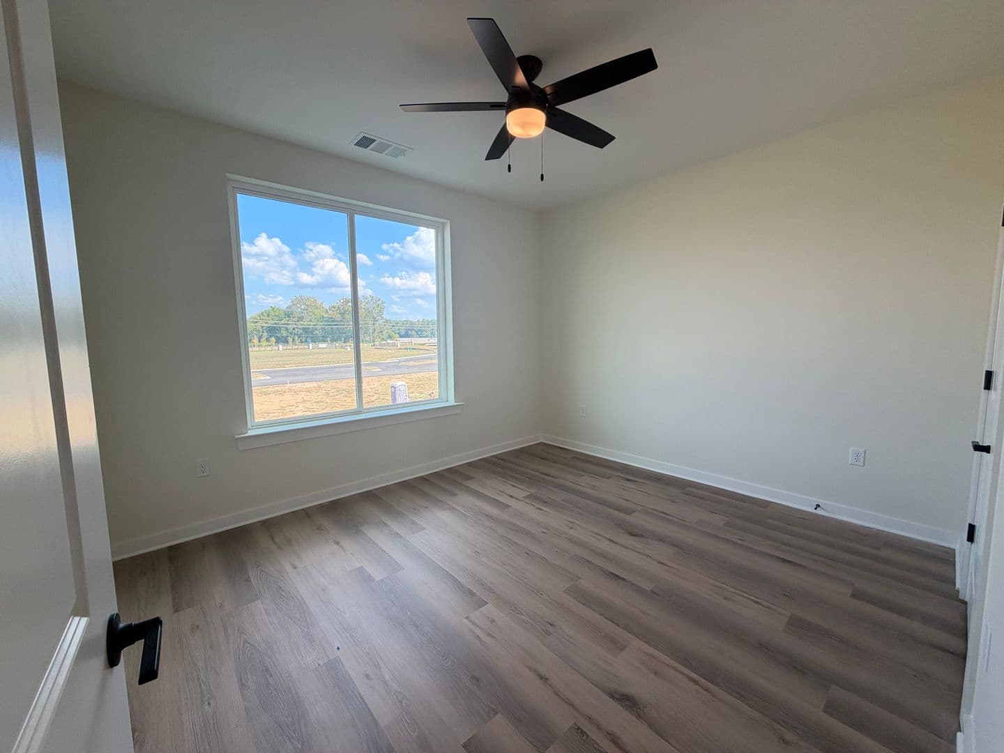 Nesbit Apartment: 825 Tunica Trails