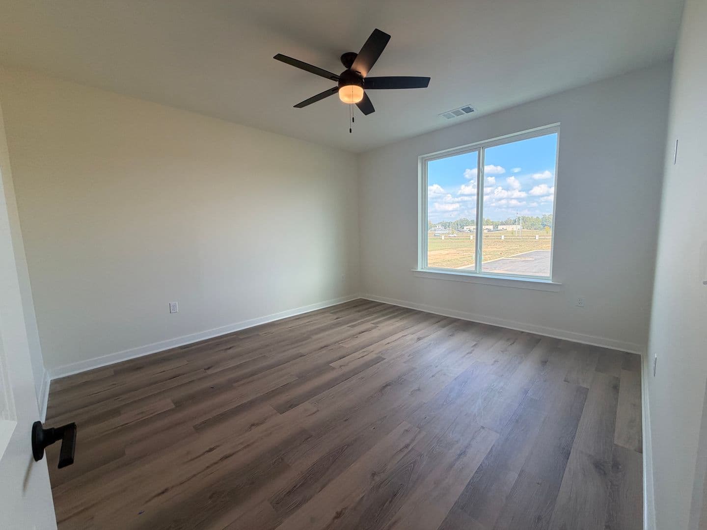 Nesbit Apartment: 825 Tunica Trails
