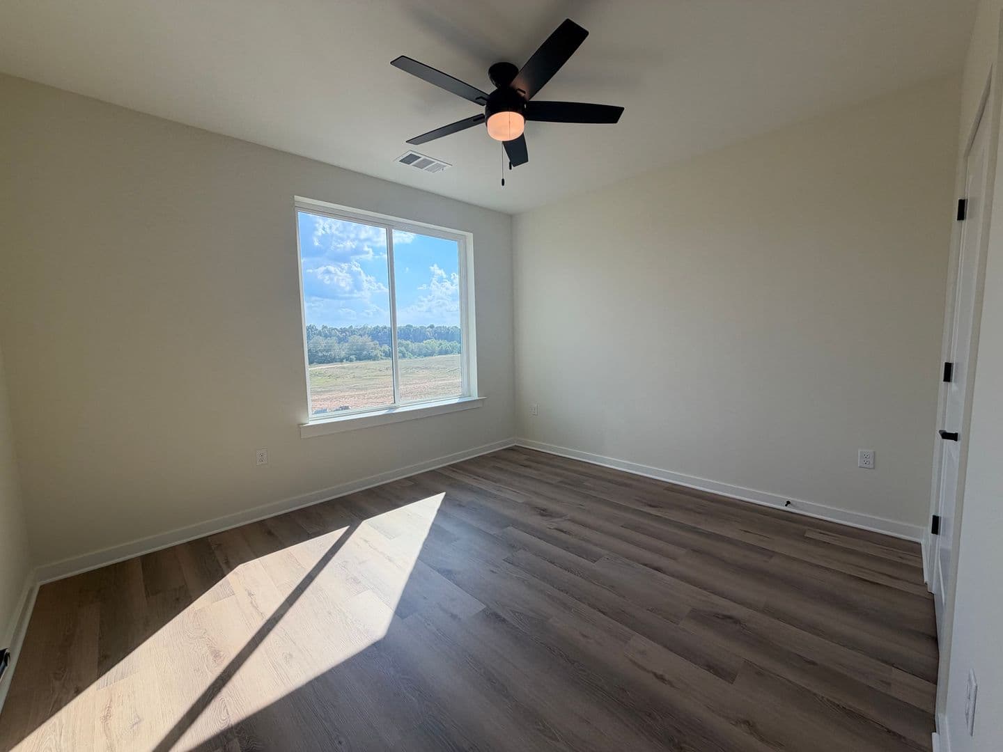 Nesbit Apartment: 825 Tunica Trails