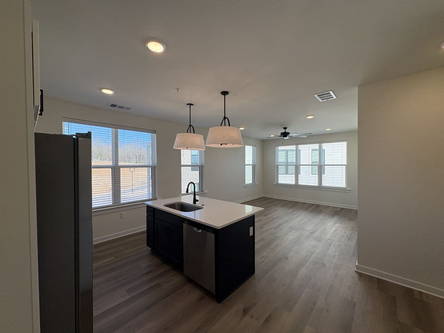 Nesbit Apartment: 860 Humphrey Way