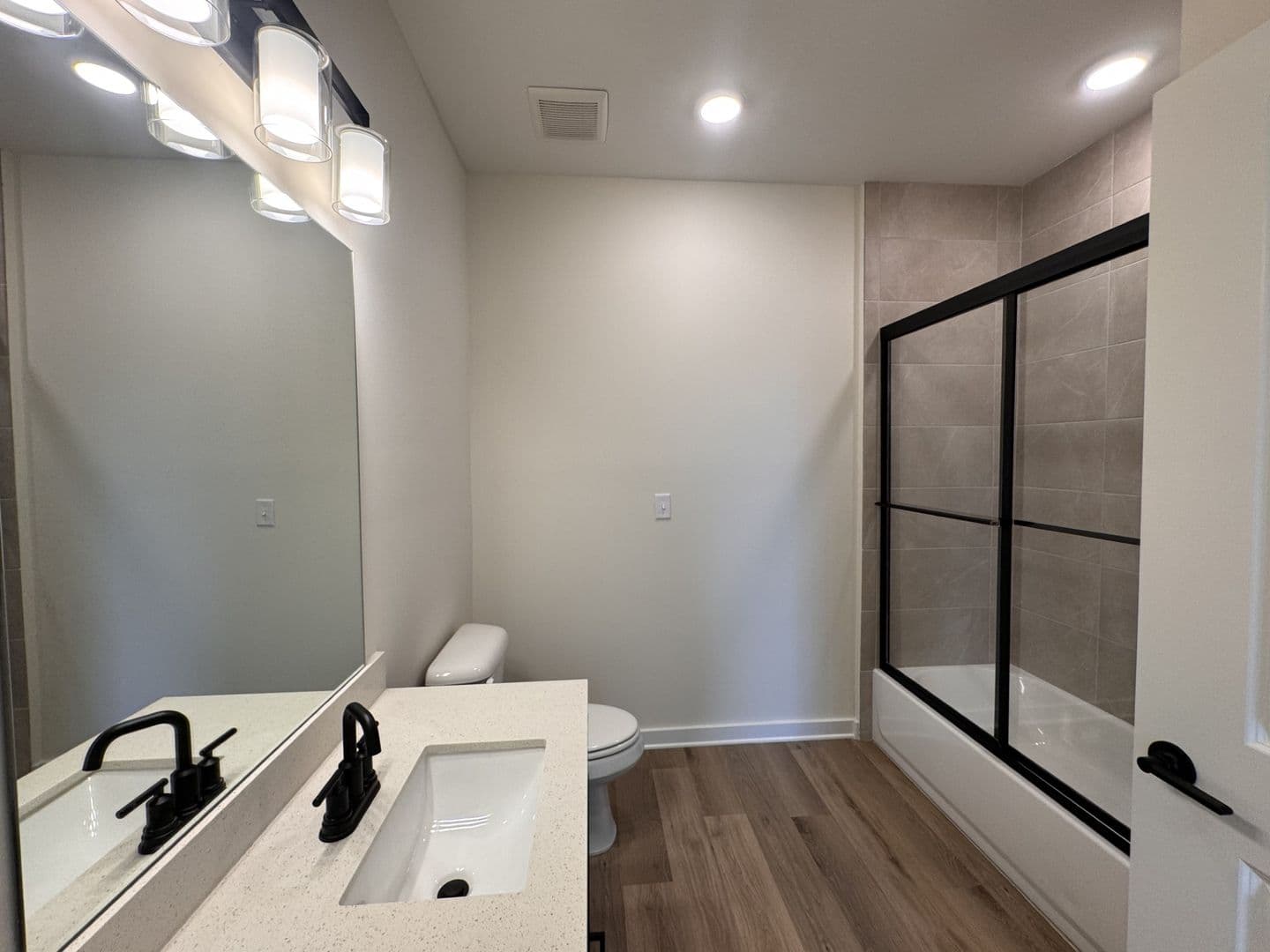 Nesbit Apartment: 885 Tunica Trails