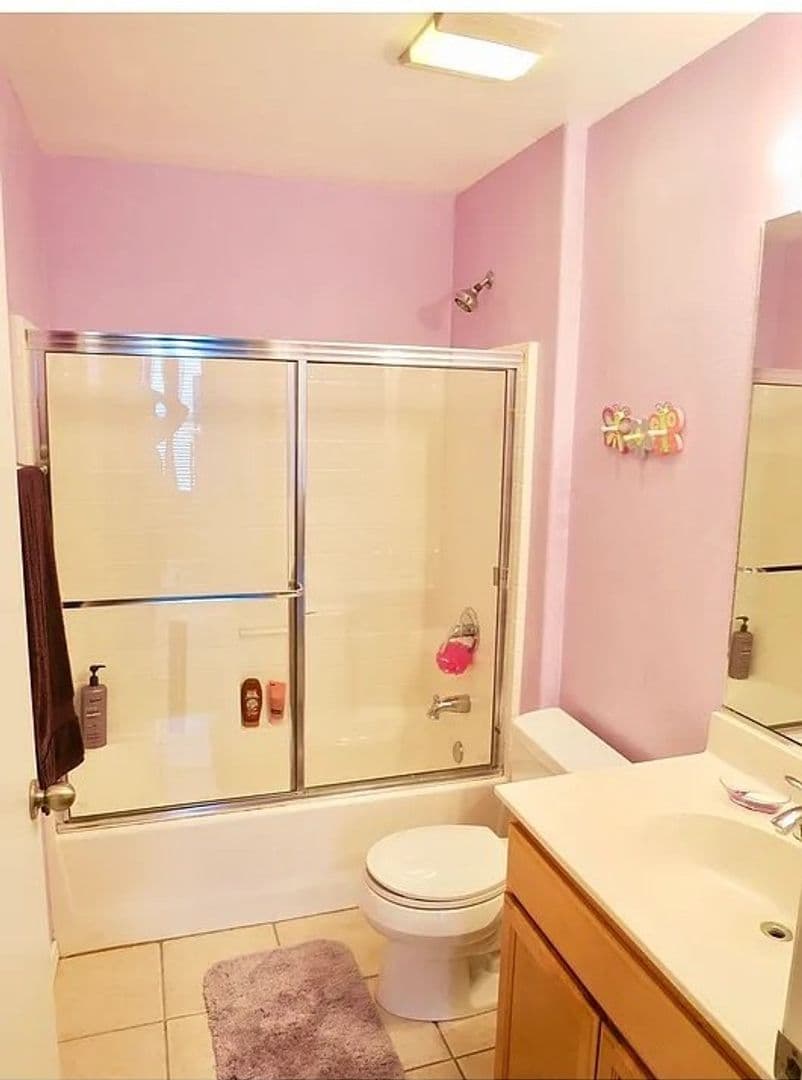 Santa Maria House: 310 E McCoy Ln #11G