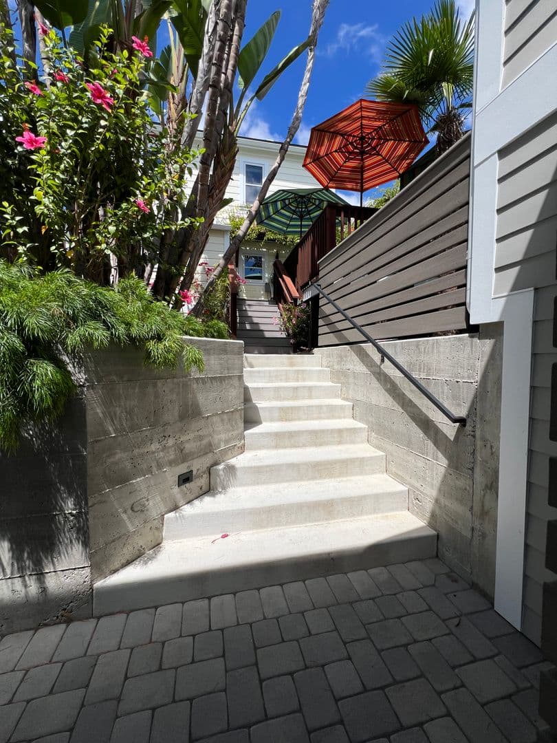 San Luis Obispo House: 907 Rachel Court