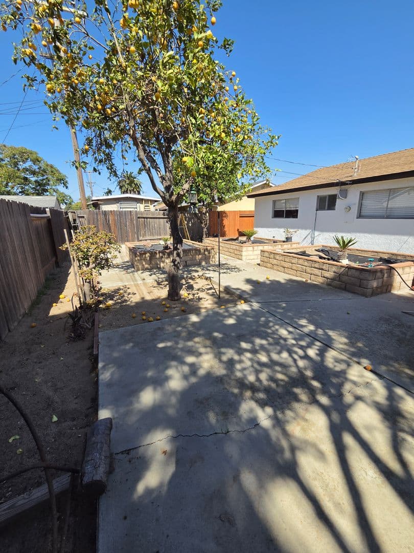 Santa Maria House: 1659 Concord Ave