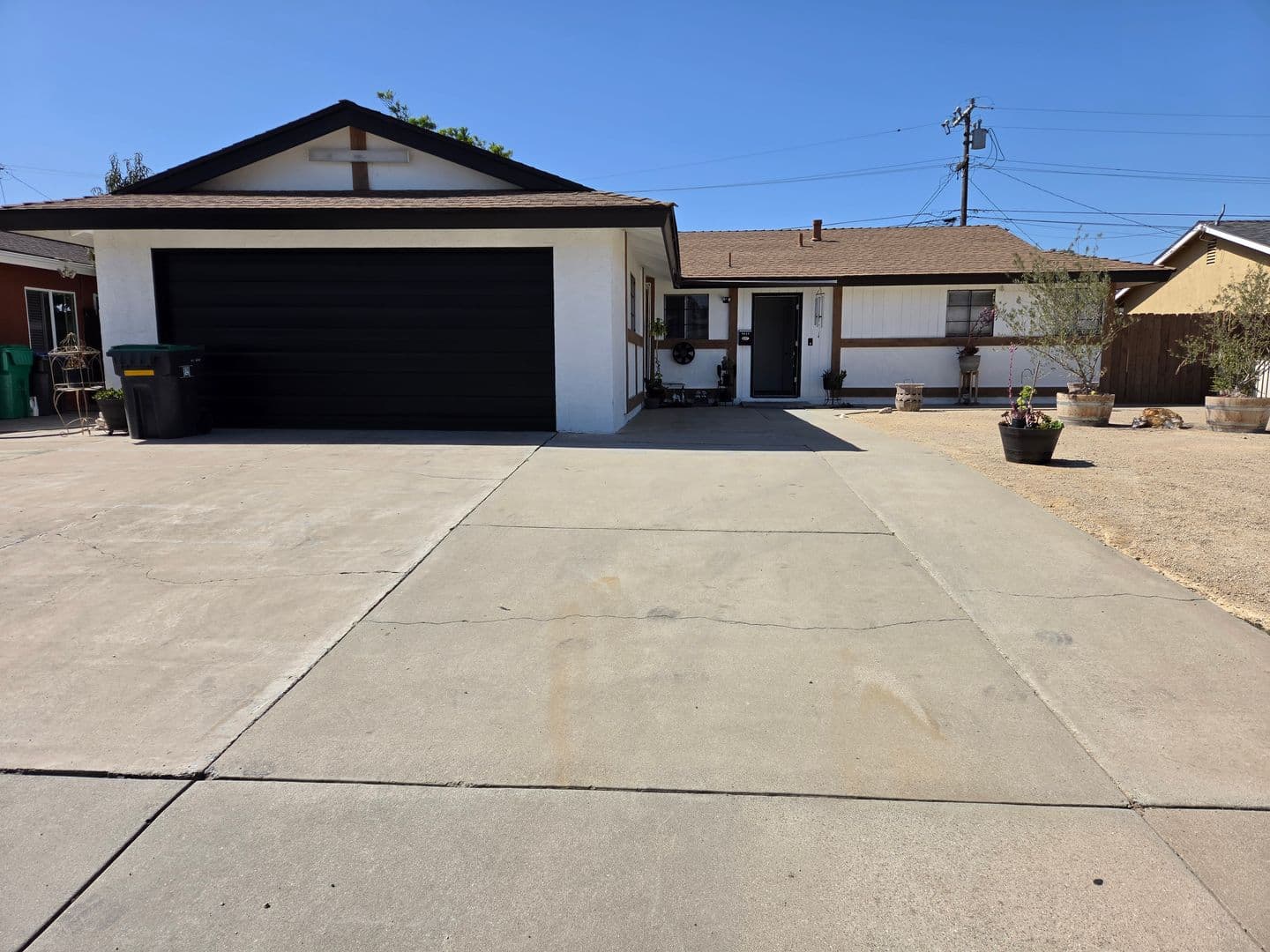 Santa Maria House: 1659 Concord Ave