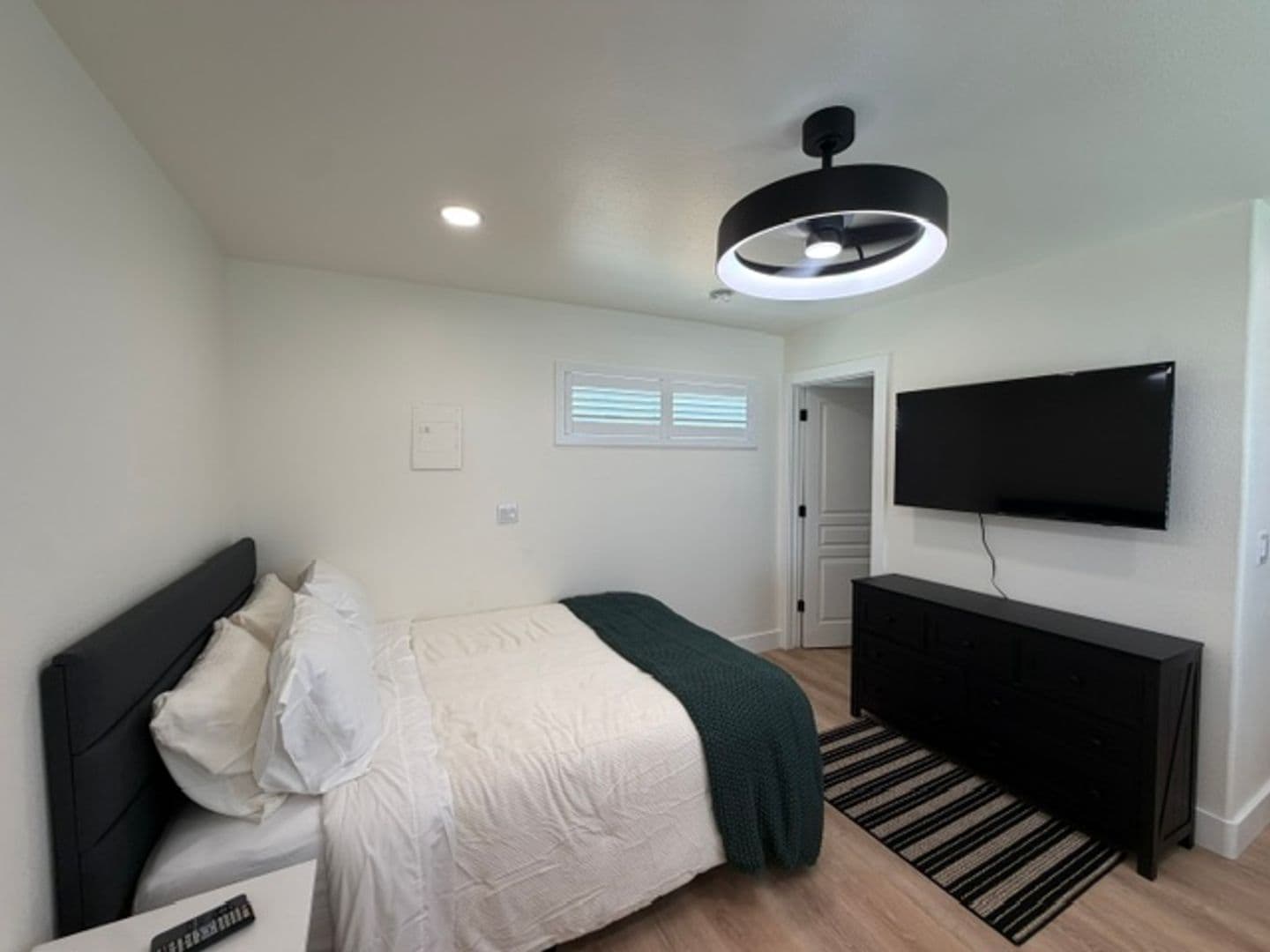 Santa Maria House: 2723 Niverth