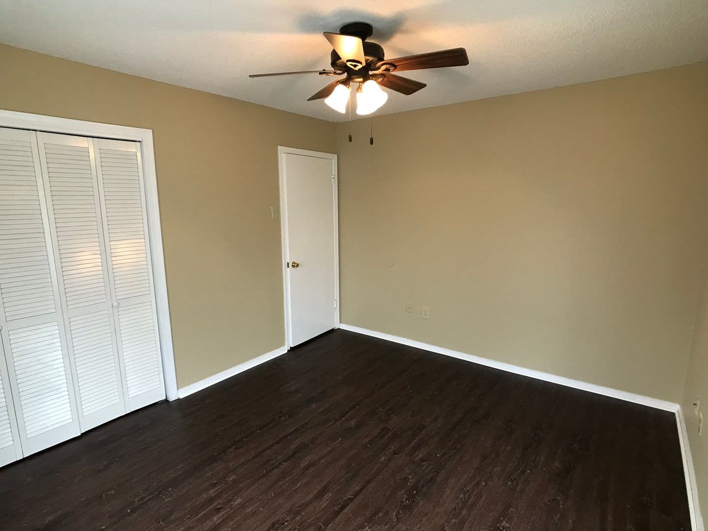 Jenks House: 353 E. K Pl.