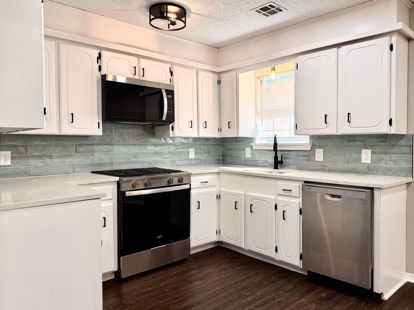 Glenpool House: 14505 S. Nyssa Pl.