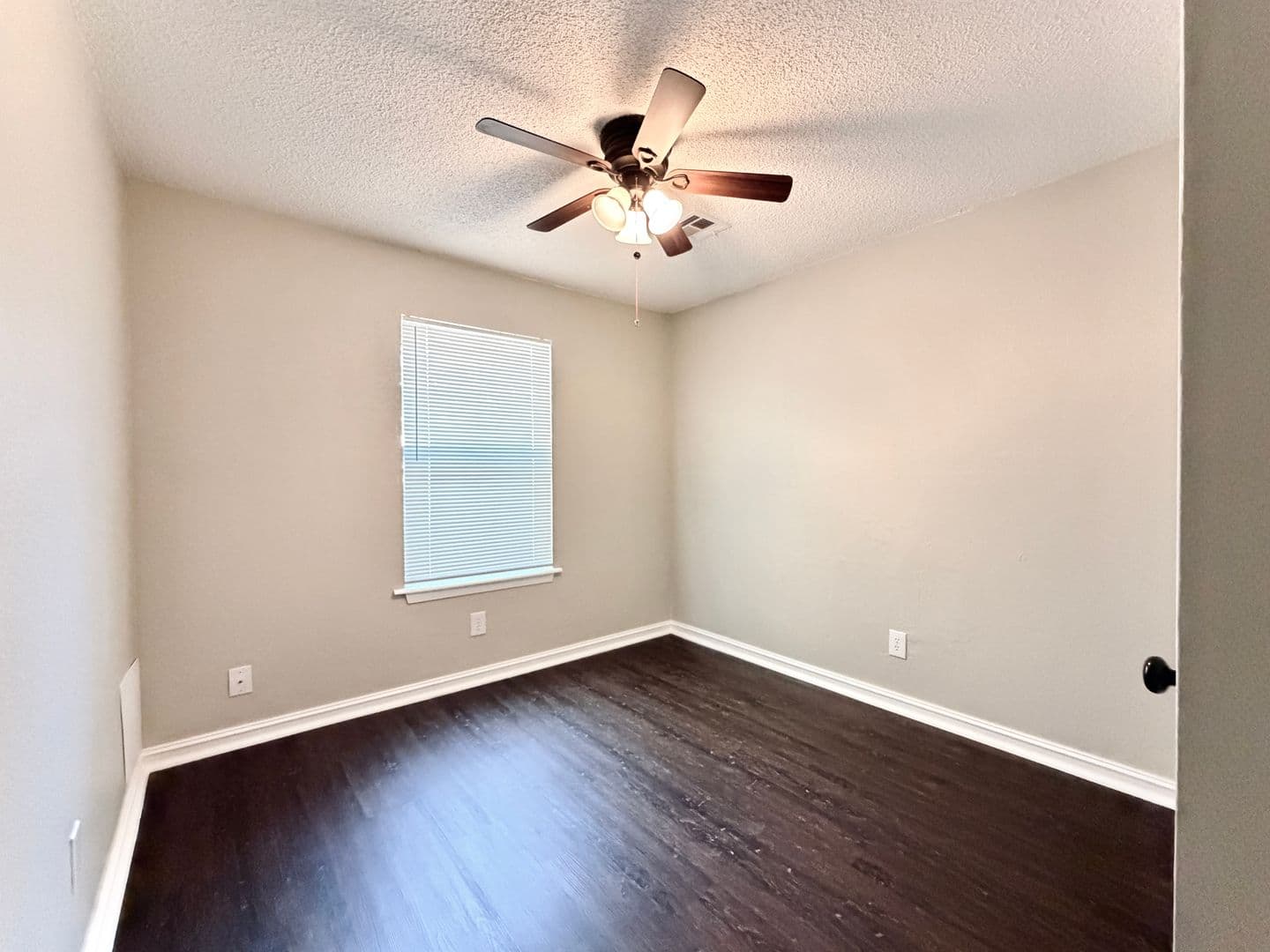 Glenpool House: 14018 S. Hickory Pl.