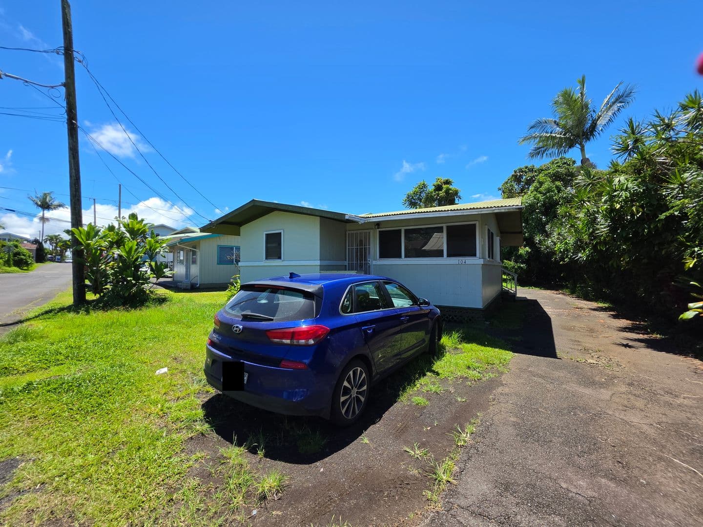 Hilo House: 104 Panaewa St.