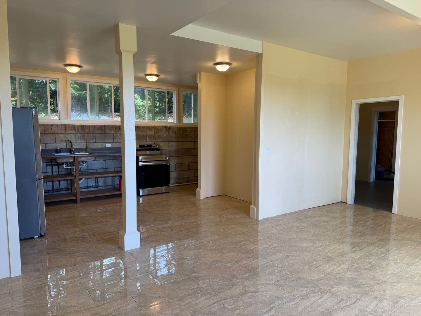 Haiku Apartment: 2397 Lilikoi Road