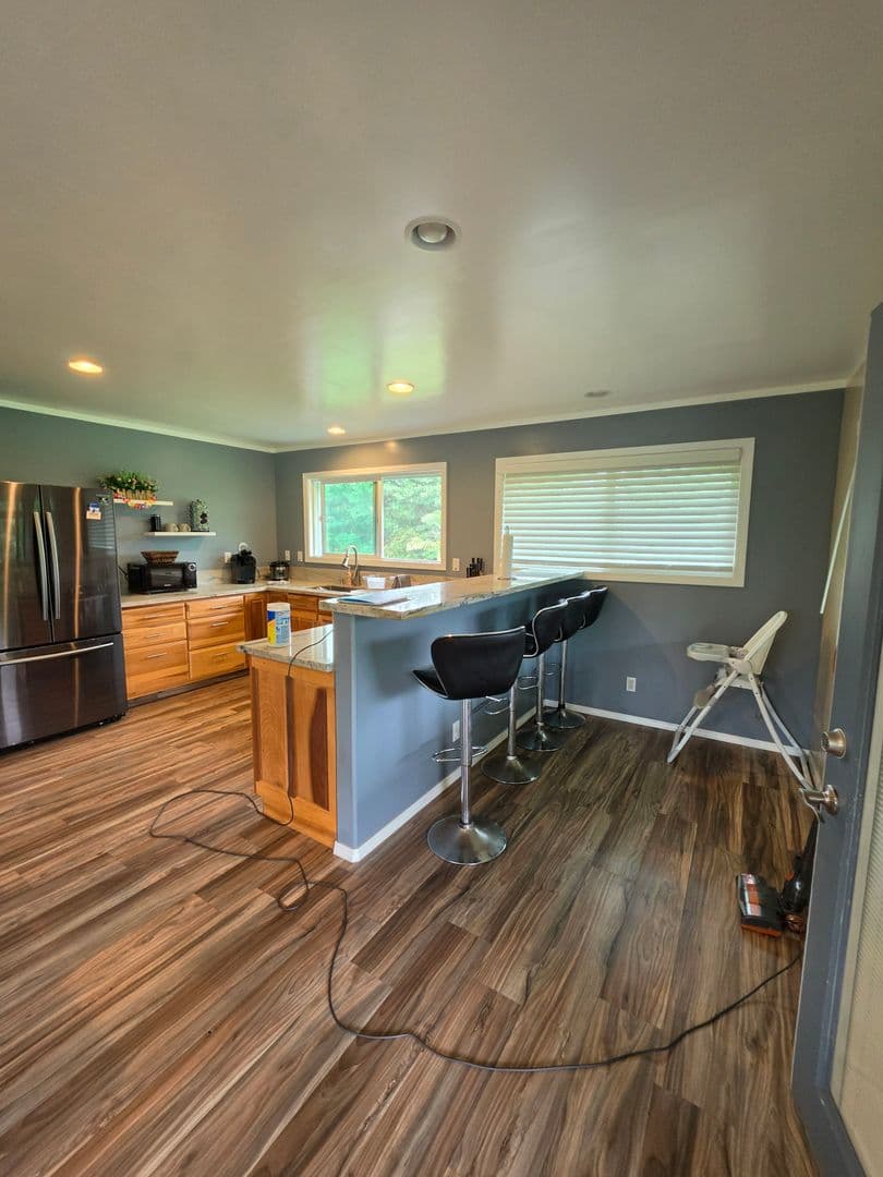 Keaau House: 15-1427 7th Ave.