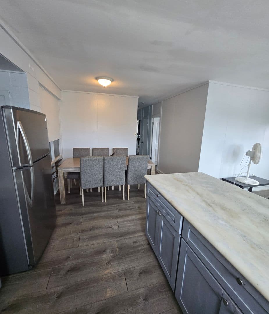 Kahului Apartment: 360 Lono Ave
