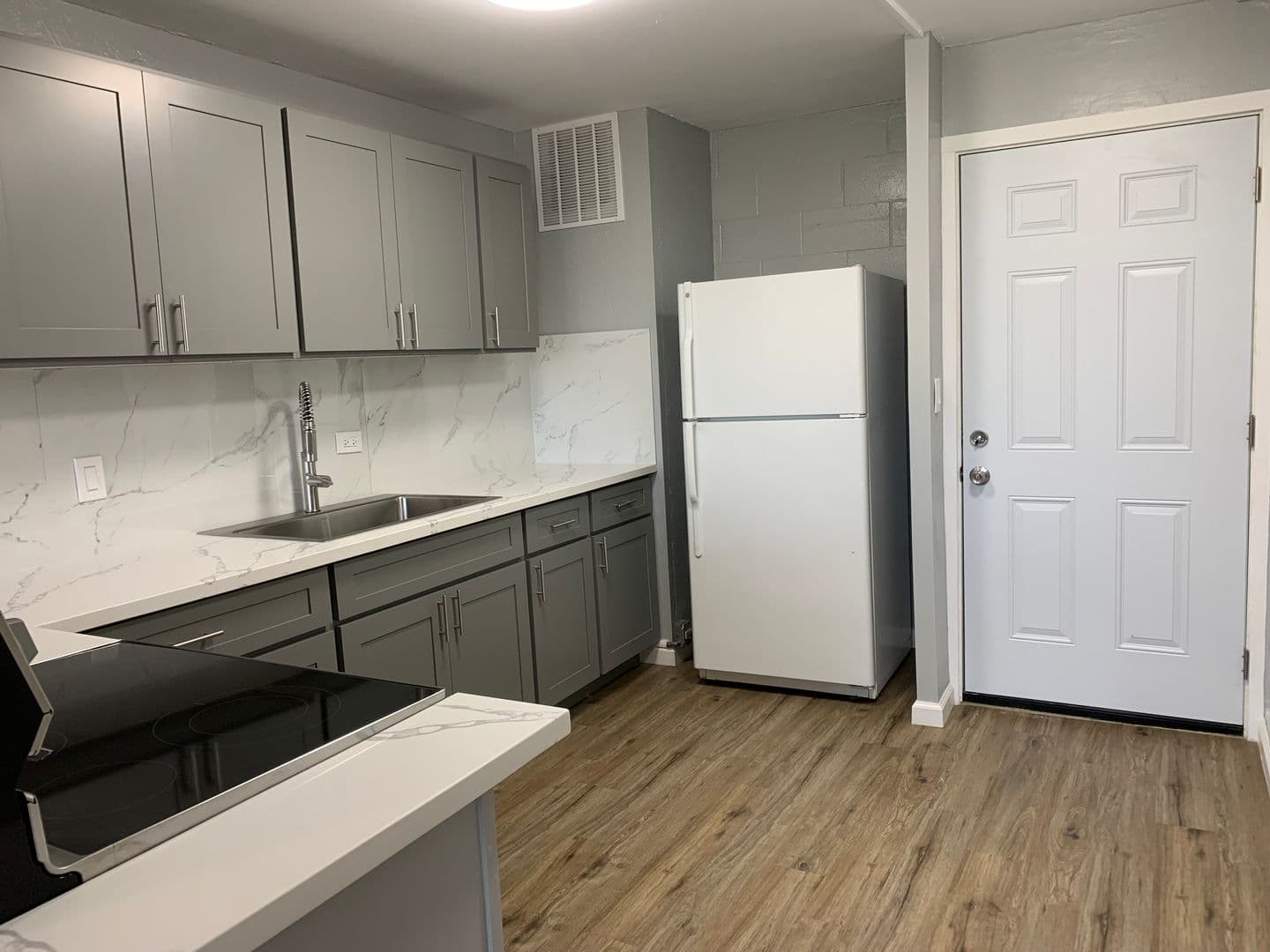 Kahului Condo: 111 Kahului Beach Road