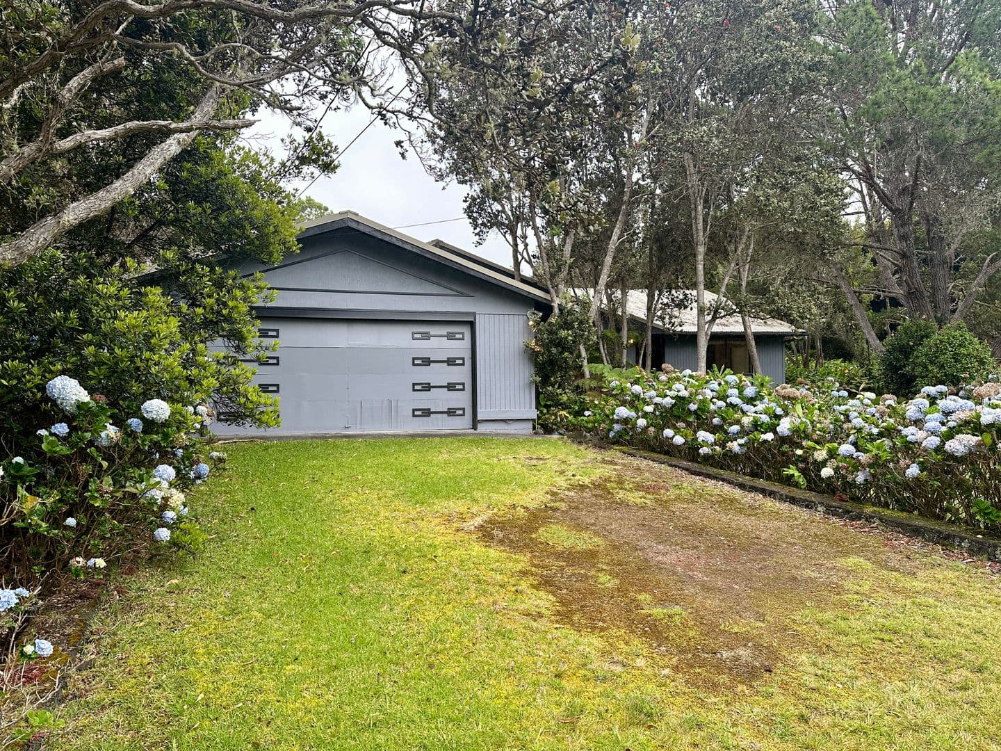 Volcano House: 99-7733 Uluhe Pl