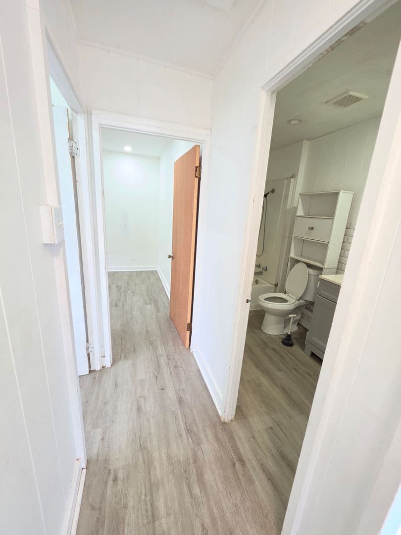 Hilo House: 104 Panaewa St.