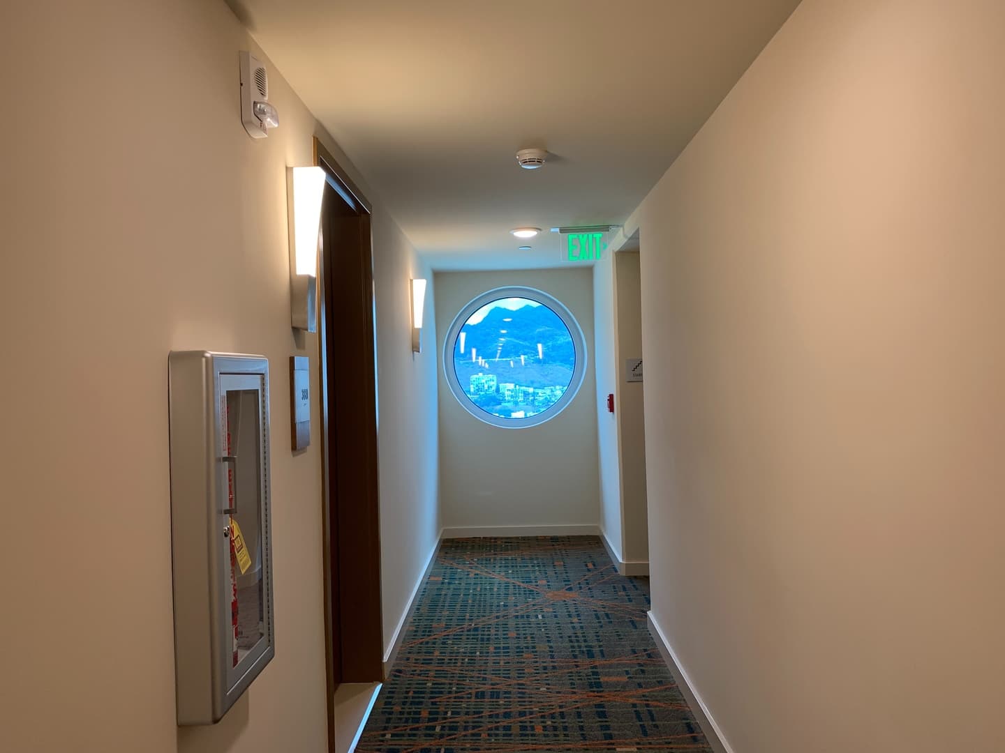 Honolulu House: 555 South Street unit 3811 (Keauhou Place)