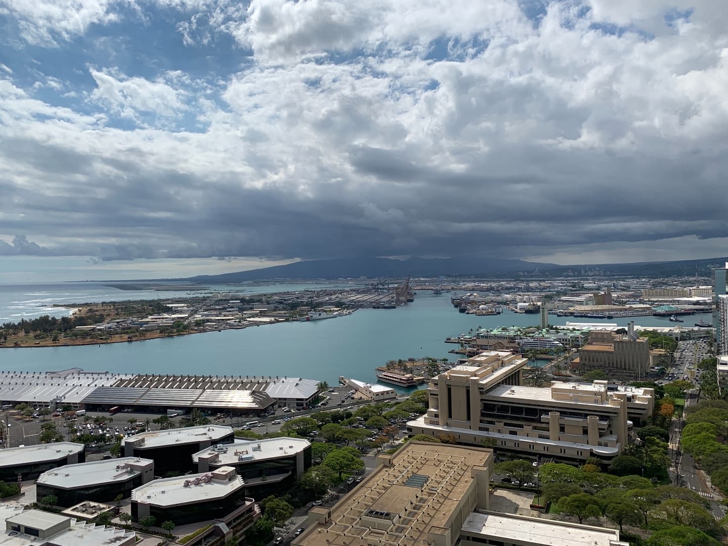 Honolulu House: 555 South Street unit 3811 (Keauhou Place)