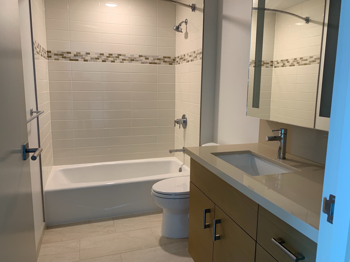 Honolulu House: 555 South Street unit 3811 (Keauhou Place)