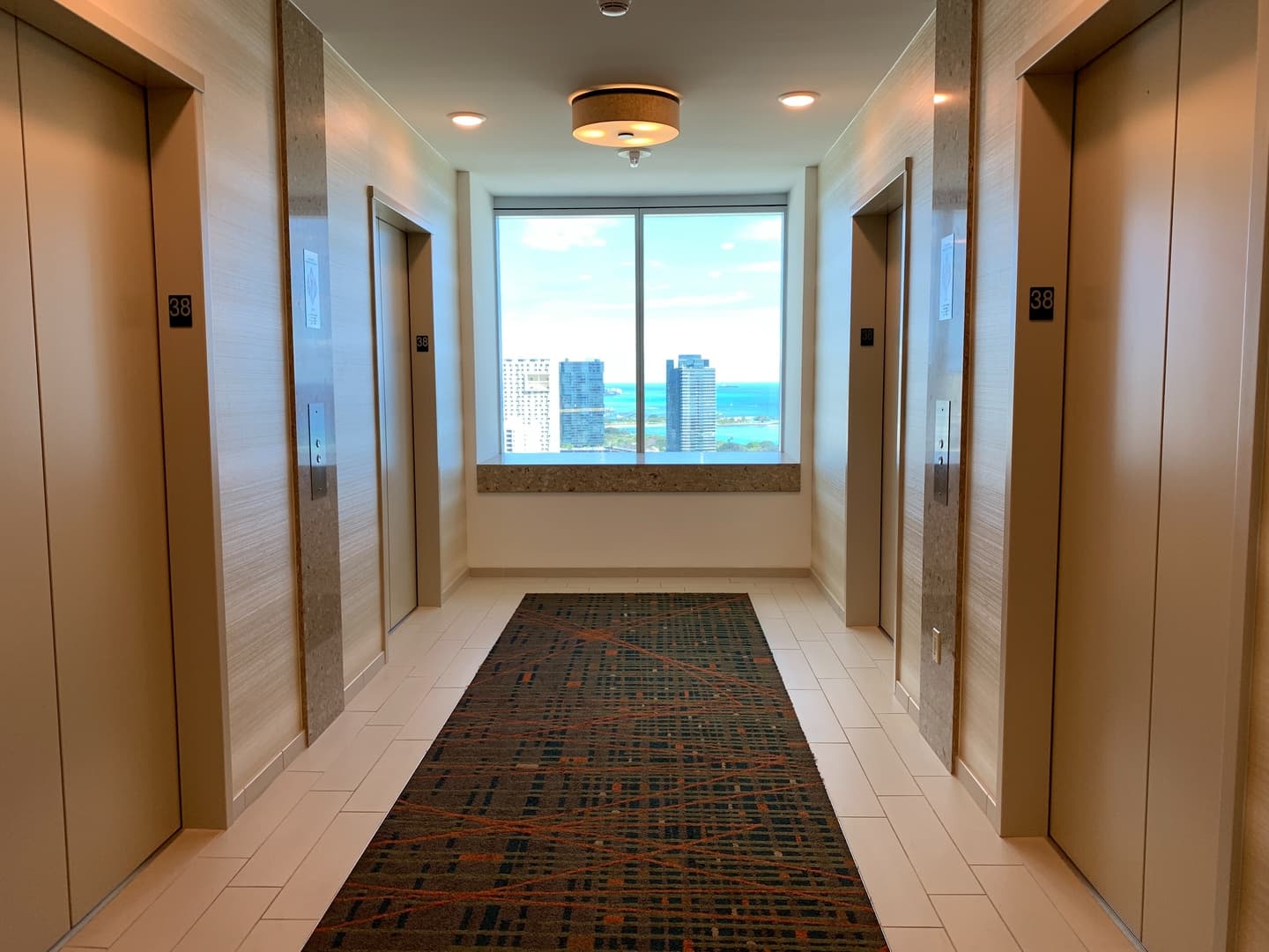 Honolulu House: 555 South Street unit 3811 (Keauhou Place)