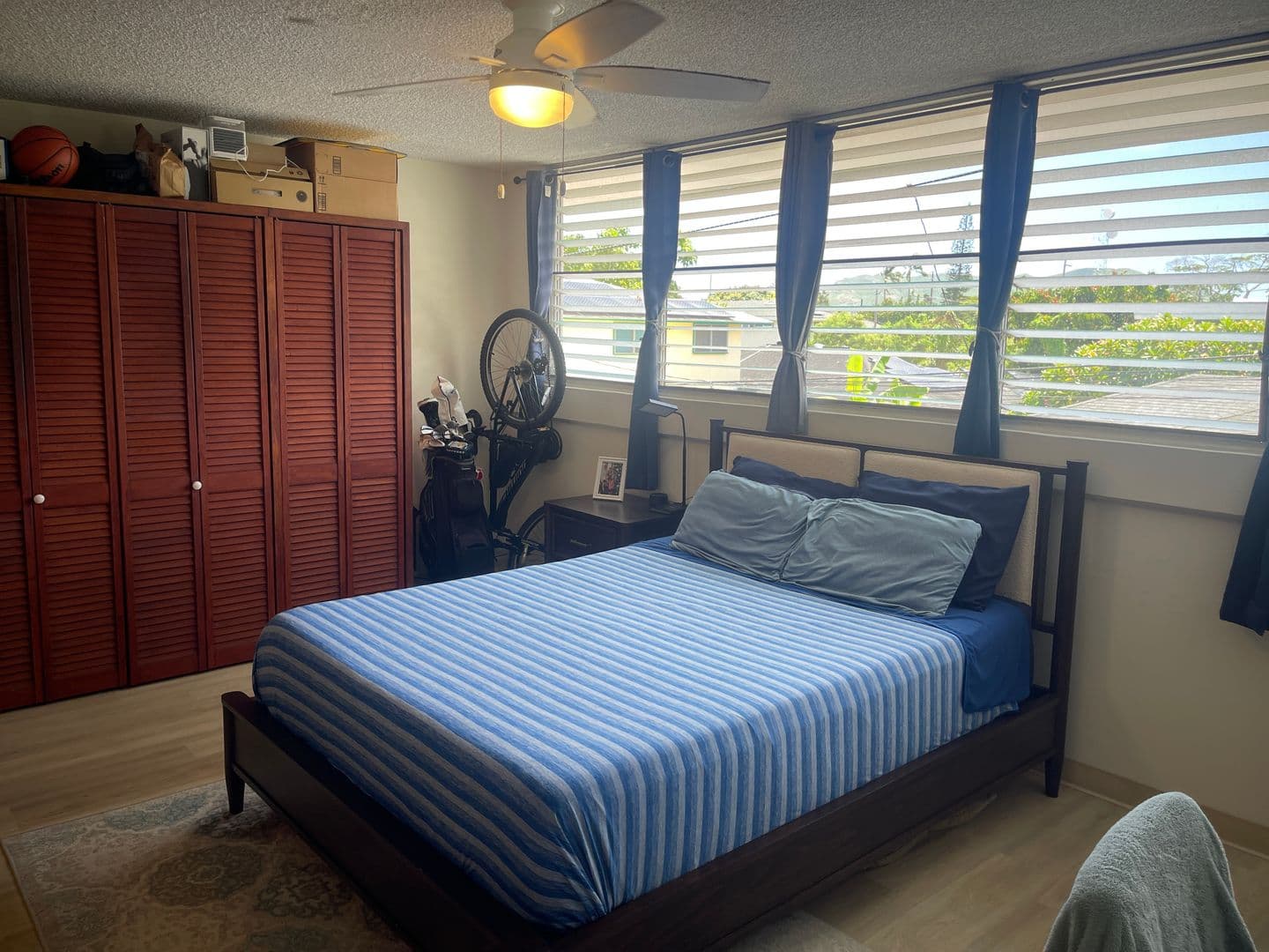 Kailua Apartment: 48 Maluniu Ave