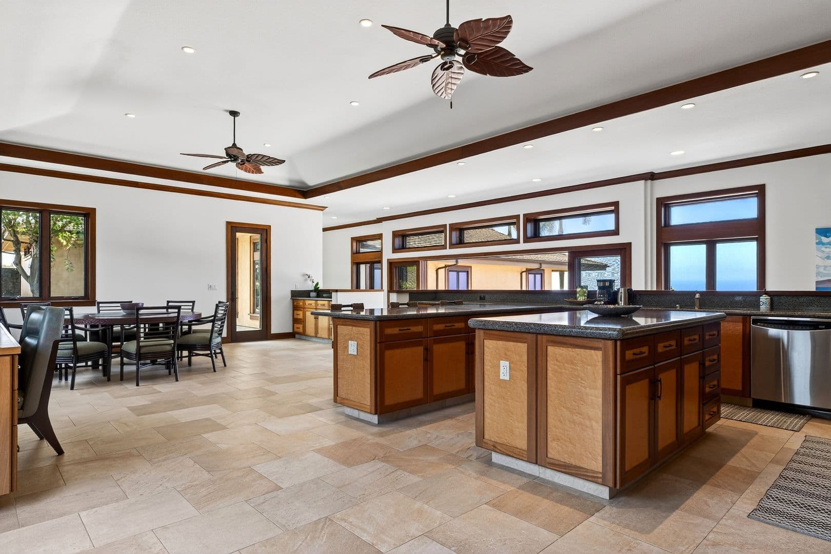 Kealakekua House: 81-580 Kaiue St.