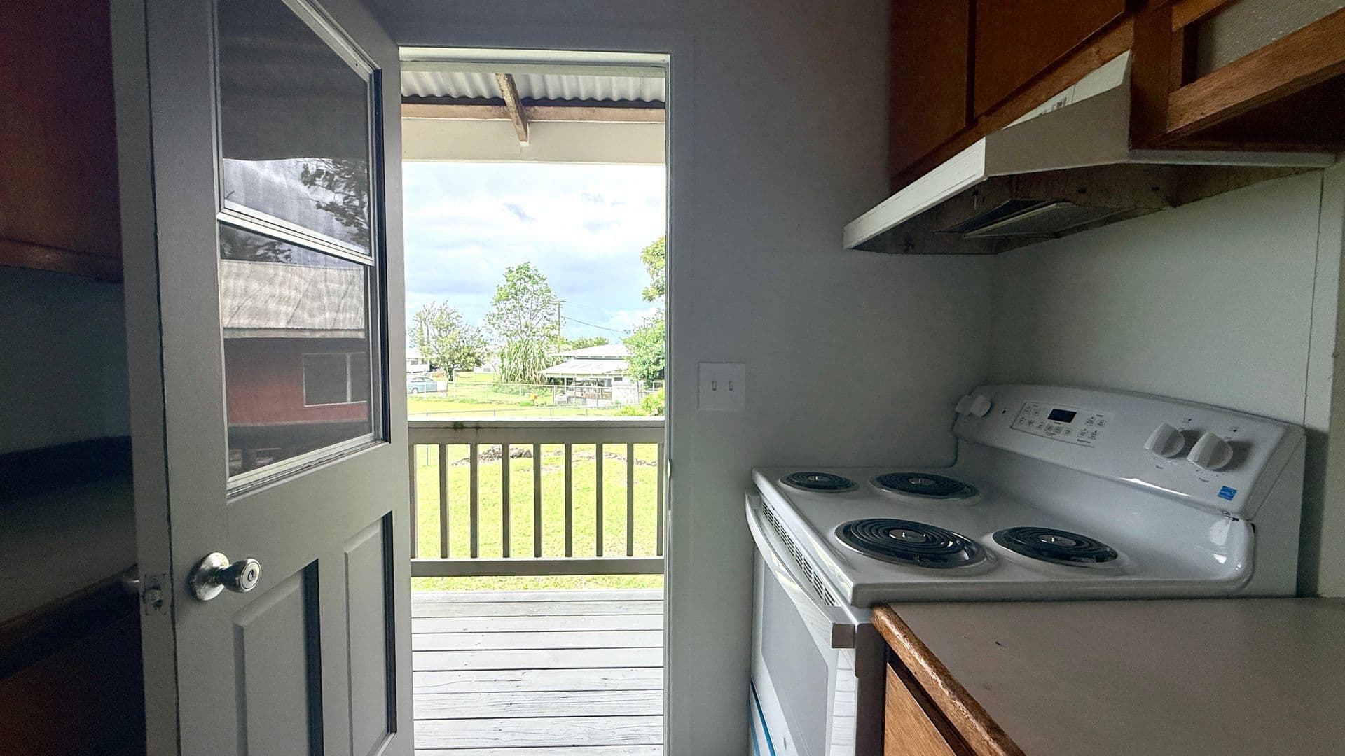 Hilo House: 199 Kehaulani St.