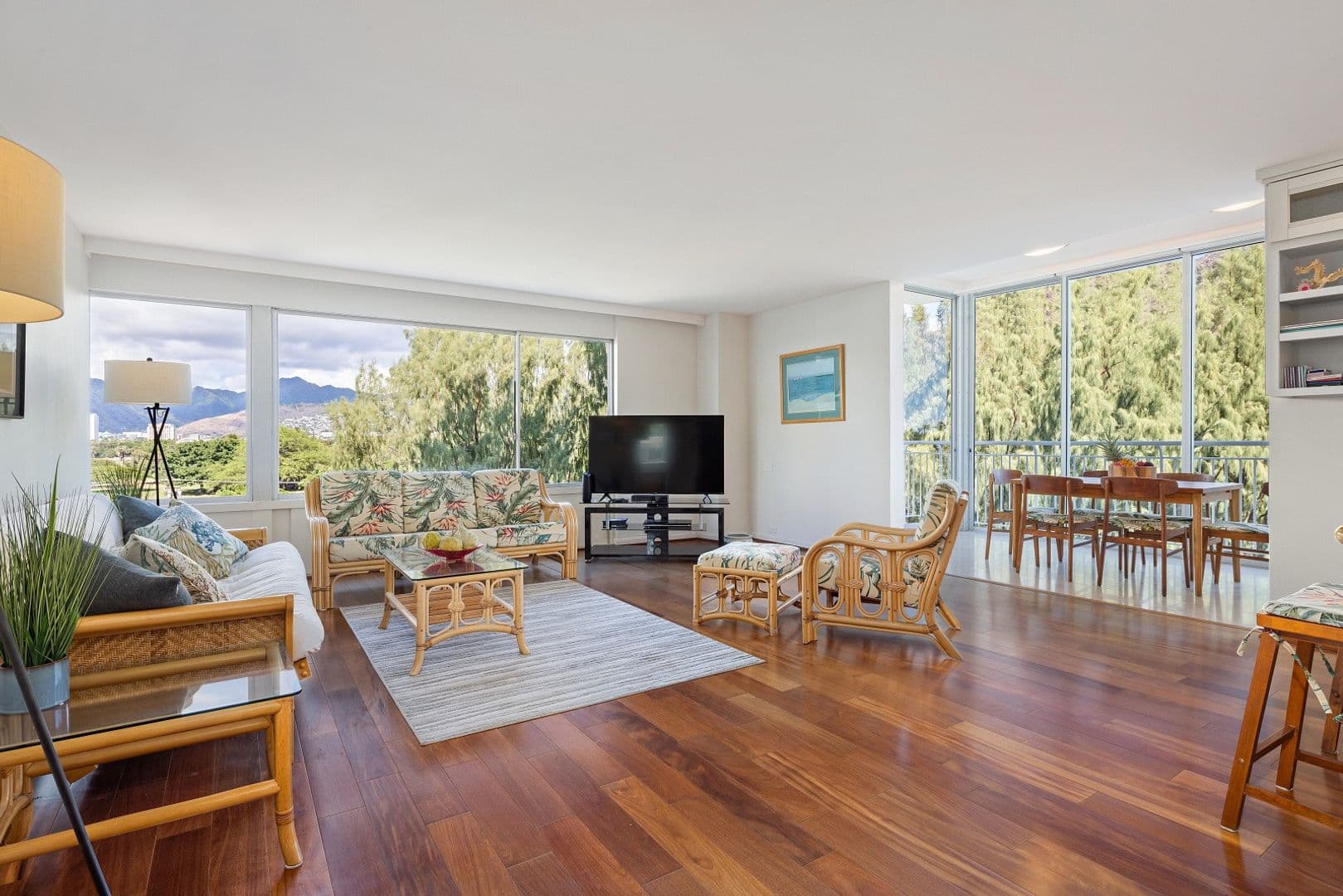 Honolulu Condo: 2969 Kalakaua Ave.