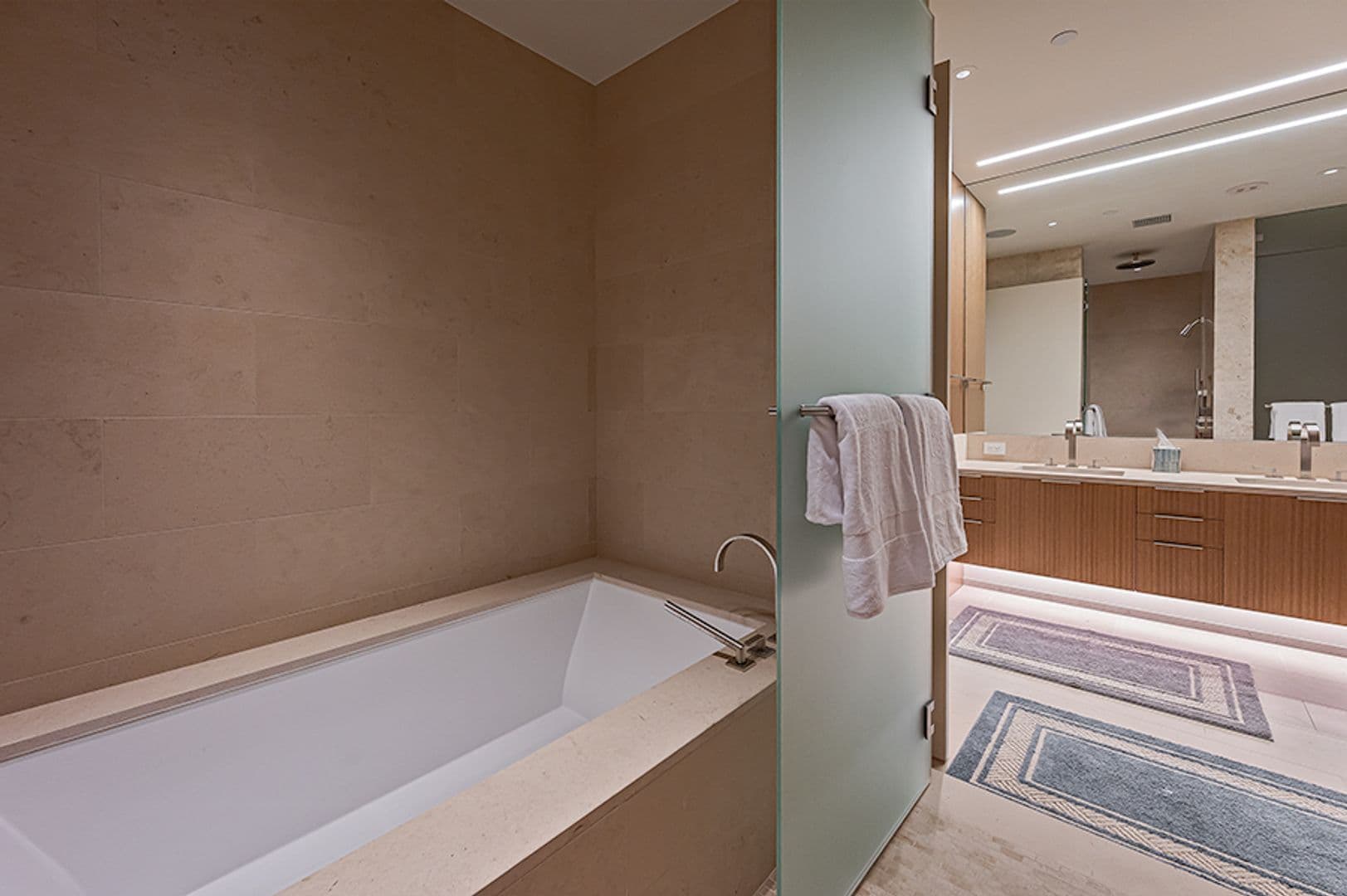 Honolulu House: 1388 Ala Moana Blvd Apt 7501