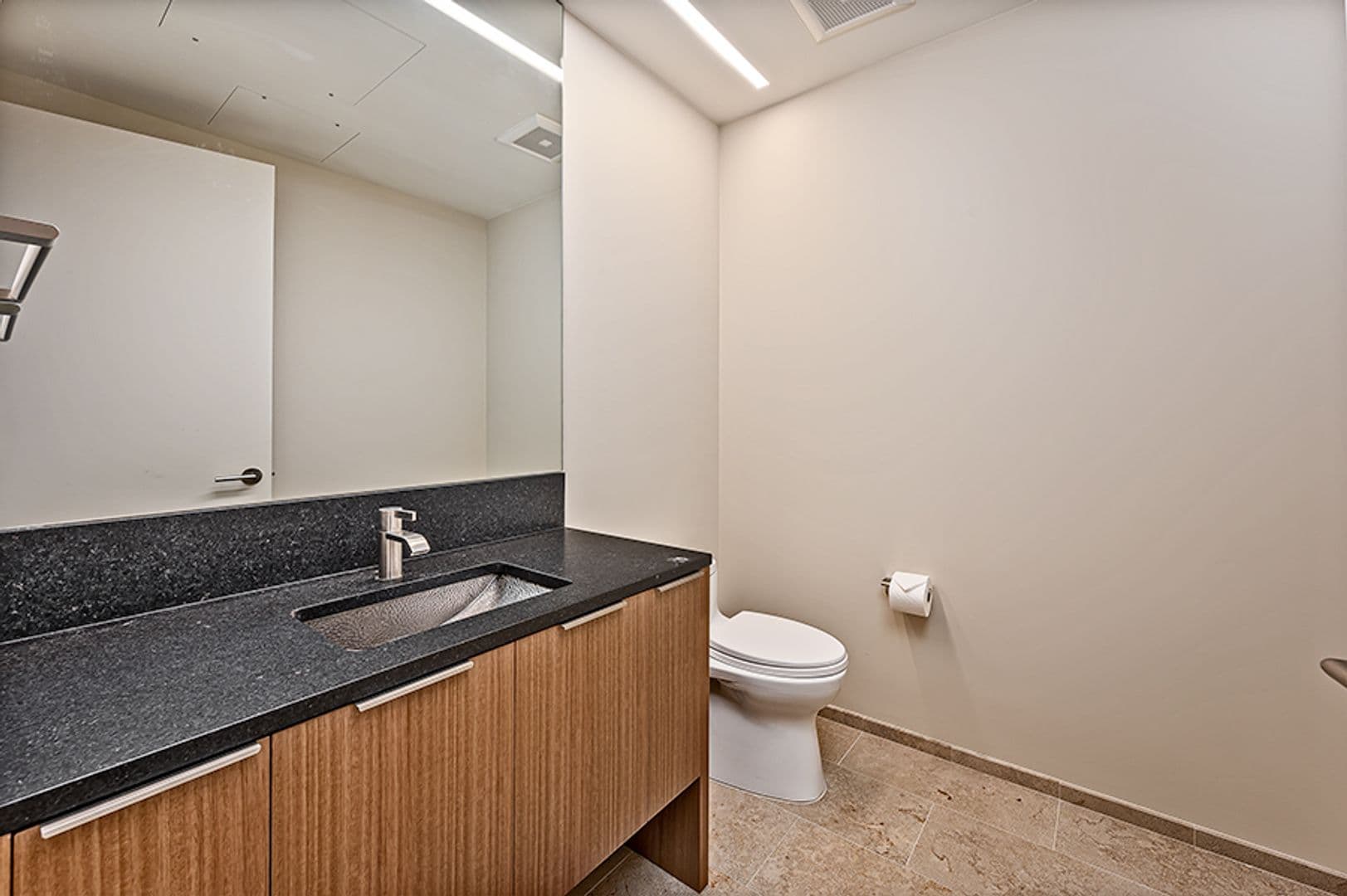 Honolulu House: 1388 Ala Moana Blvd Apt 7501