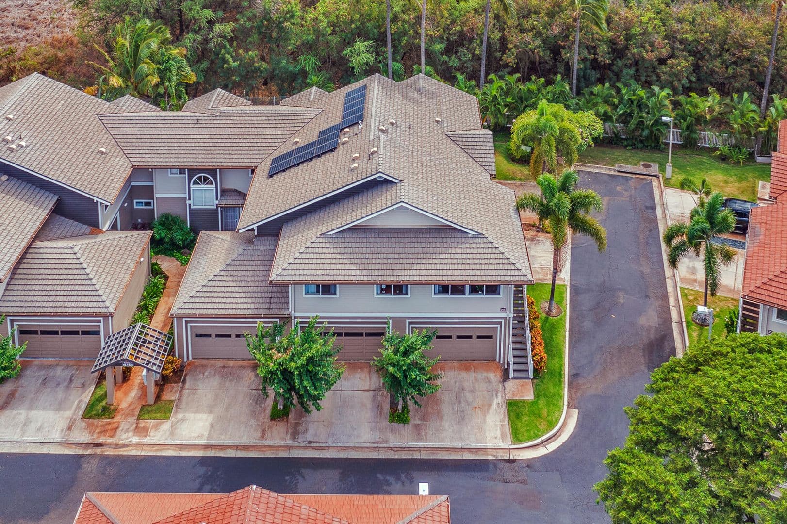 Kapolei House: 92-1543 Aliinui Drive 4E