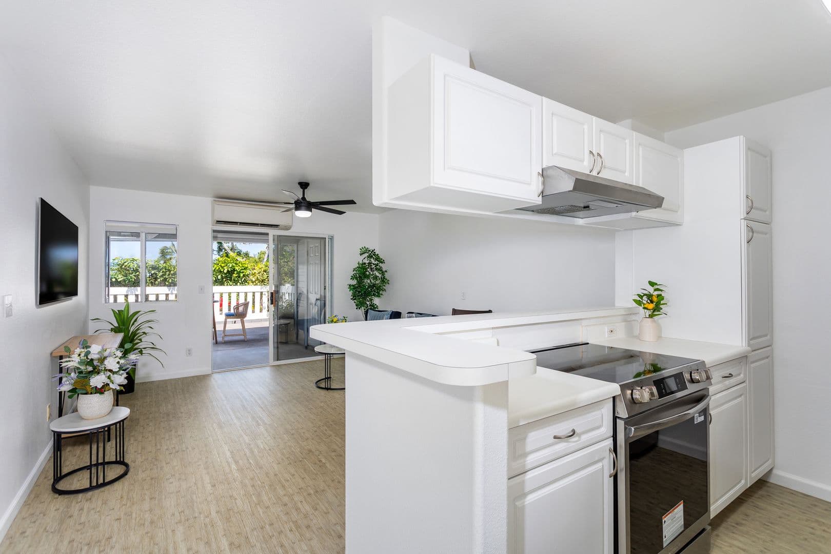 Kailua-Kona Condo: 75-6081 Ali'i Dr