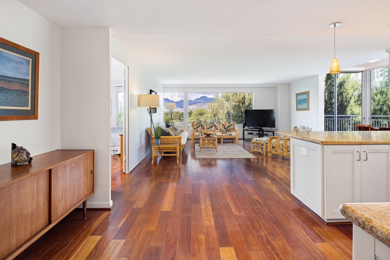 Honolulu Condo: 2969 Kalakaua Ave.