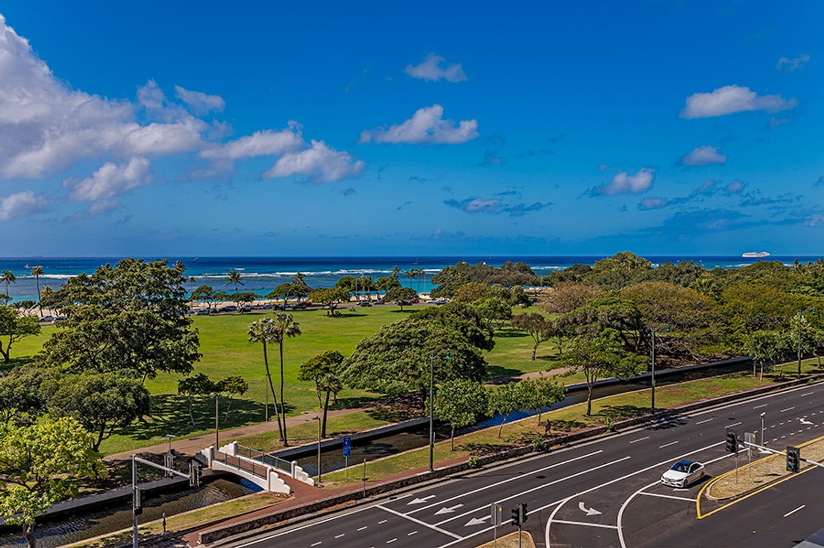 Honolulu House: 1388 Ala Moana Blvd Apt 7501