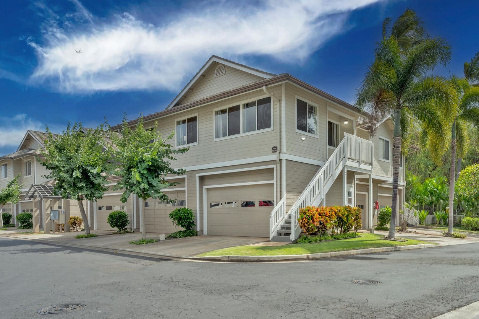 Kapolei House: 92-1543 Aliinui Drive 4E