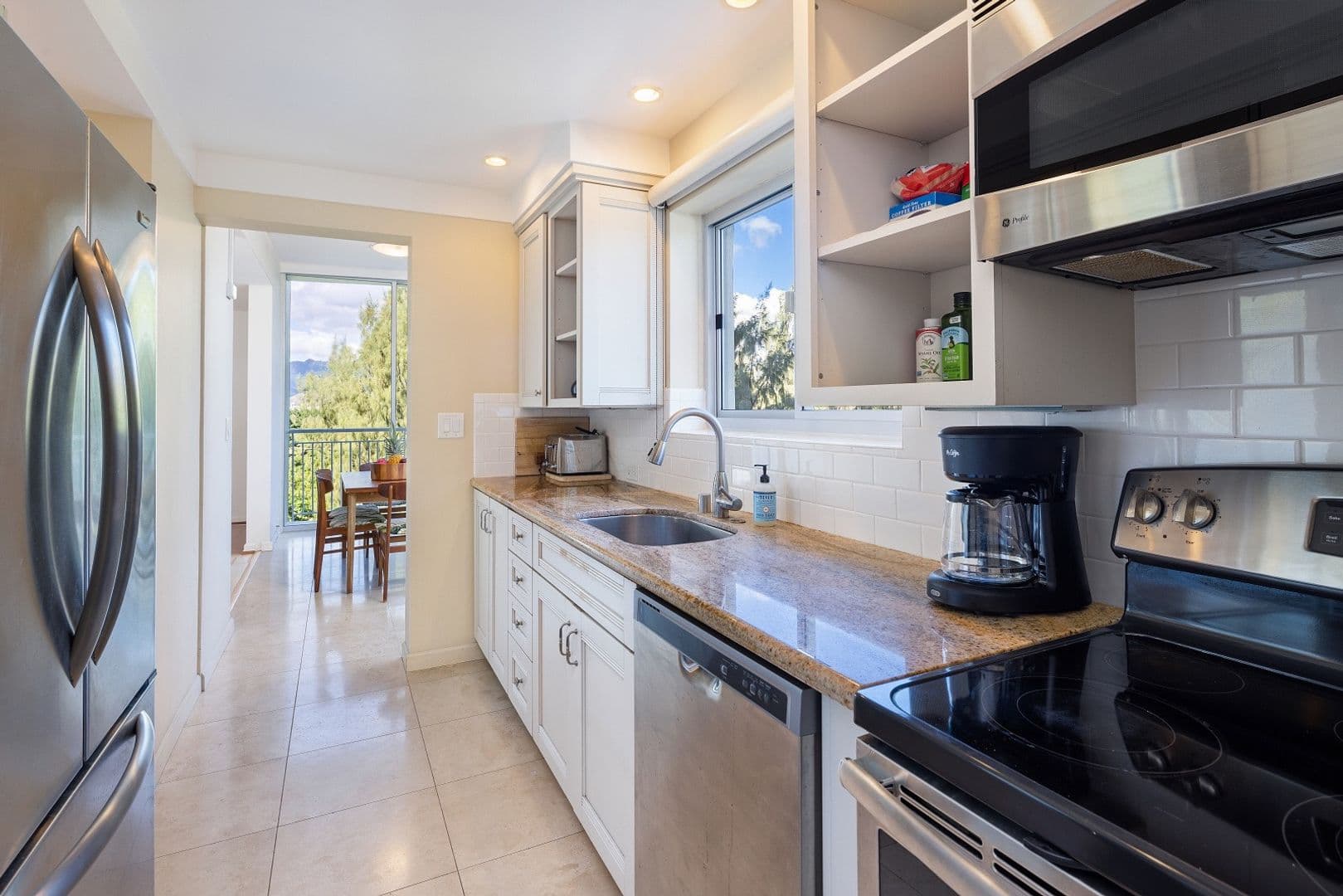 Honolulu Condo: 2969 Kalakaua Ave.