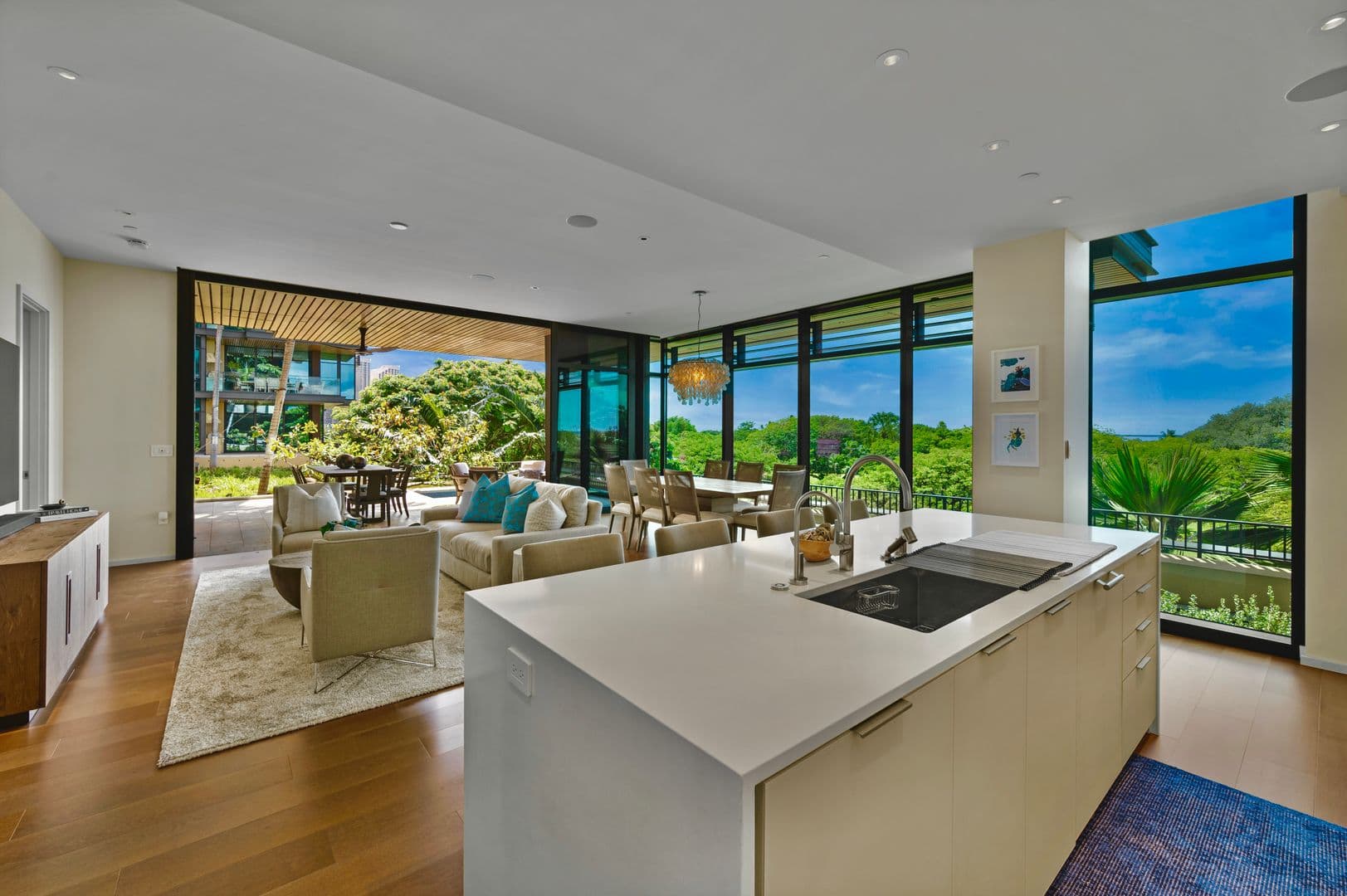 Honolulu House: 1388 Ala Moana Blvd Apt 3300