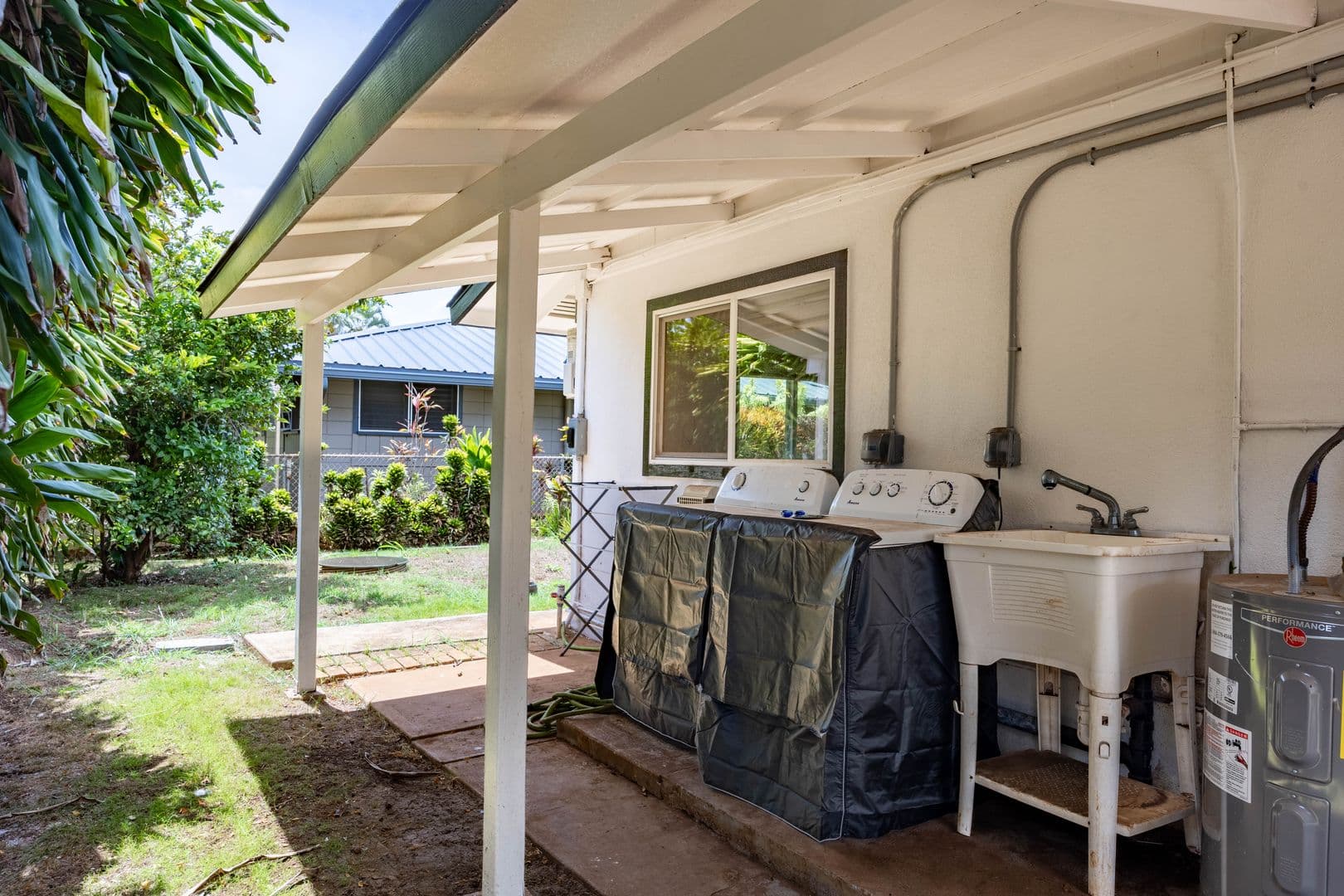 Haleiwa House: 66-84 Wana Pl.